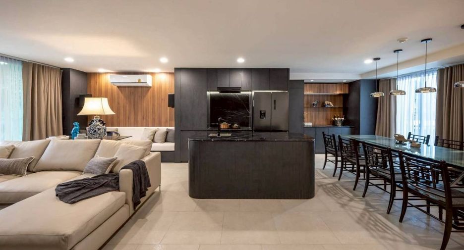 For sale 4 bedrooms house in Phaya Thai, Bangkok