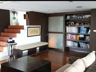 For sale 4 bedrooms condo in Watthana, Bangkok