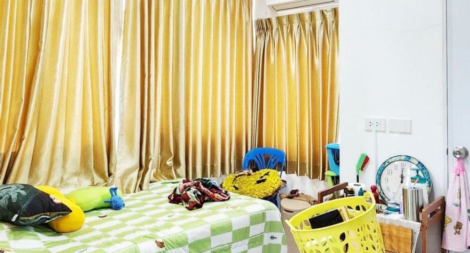 For sale 4 bedrooms house in Khlong Luang, Pathum Thani