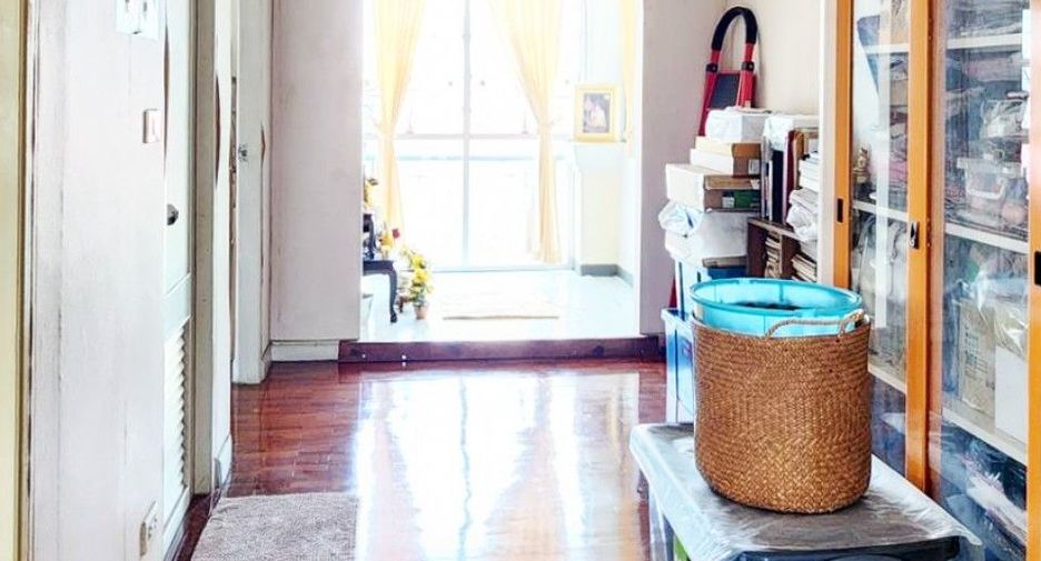 For sale 4 bedrooms house in Khlong Luang, Pathum Thani