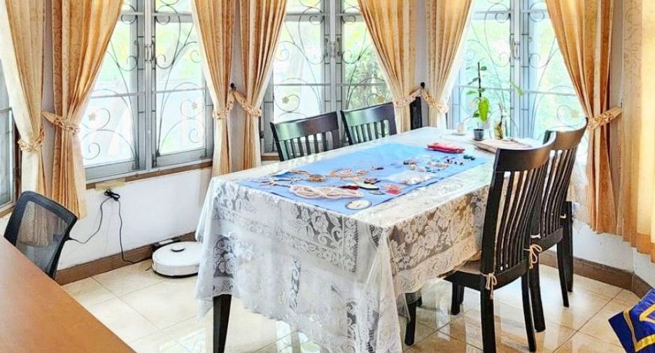 For sale 4 bedrooms house in Khlong Luang, Pathum Thani