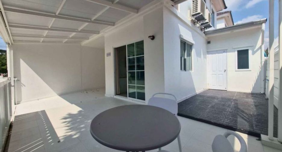 For sale 3 bedrooms townhouse in East Pattaya, Pattaya