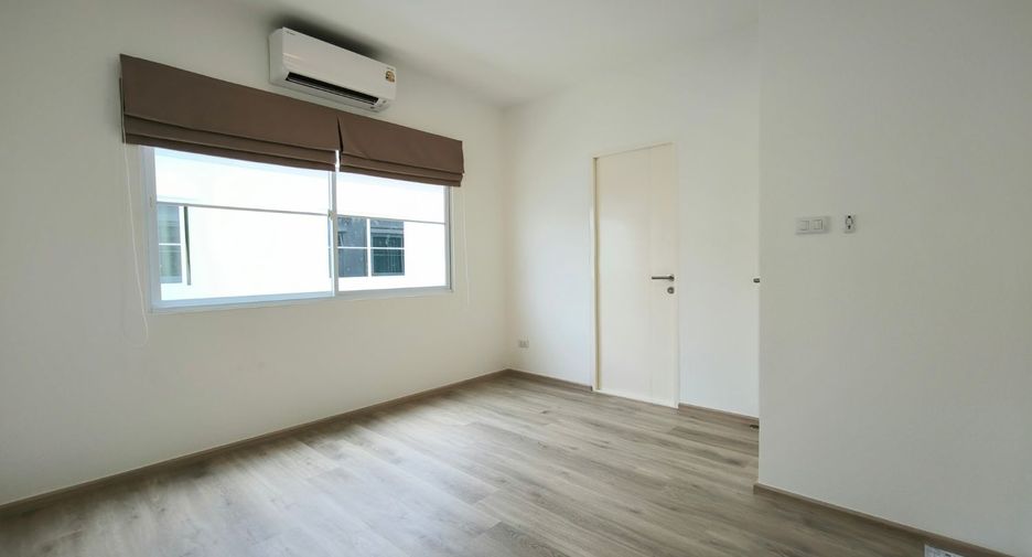 For rent and for sale 2 bedrooms townhouse in Bang Phli, Samut Prakan