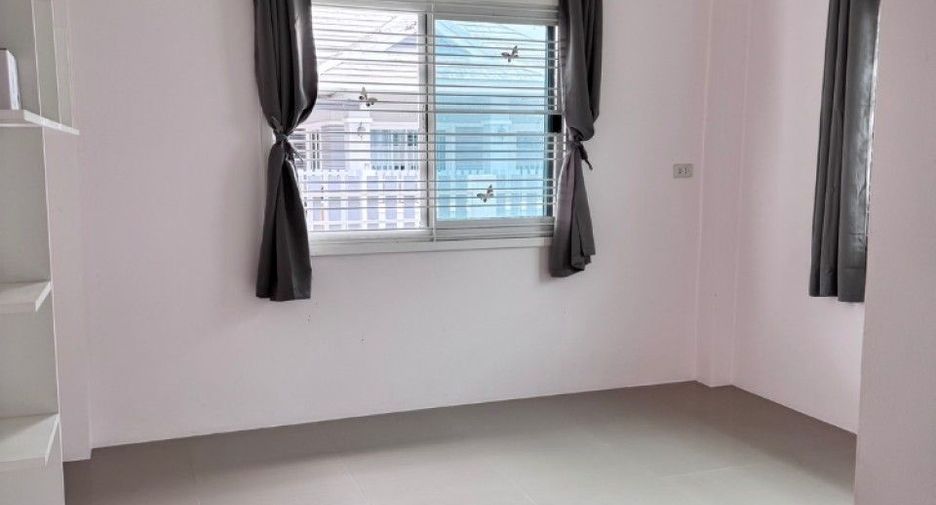 Haus zum Kauf mit 3 Zimmer in Mueang Rayong, Rayong