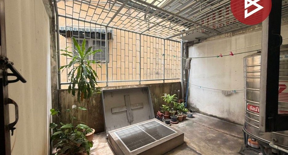 For sale 4 bedrooms retail Space in Bang Sue, Bangkok