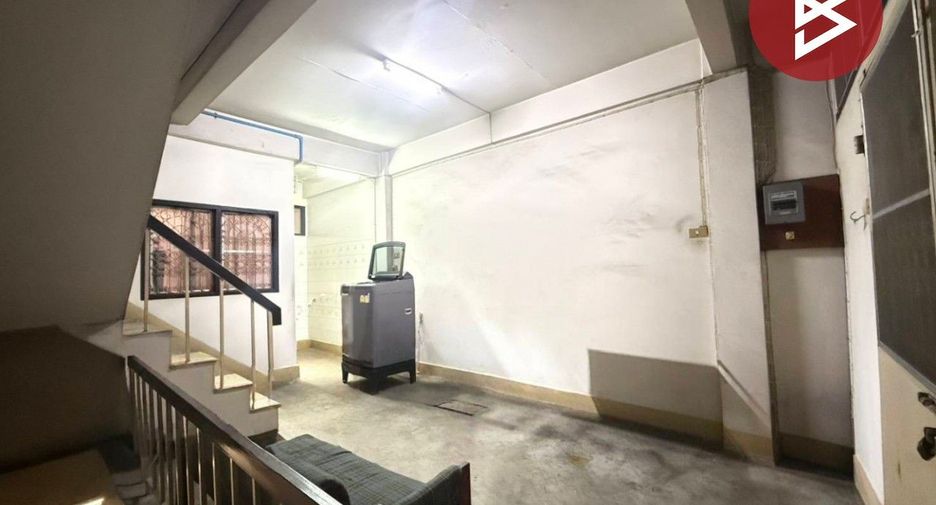 For sale 4 bedrooms retail Space in Bang Sue, Bangkok