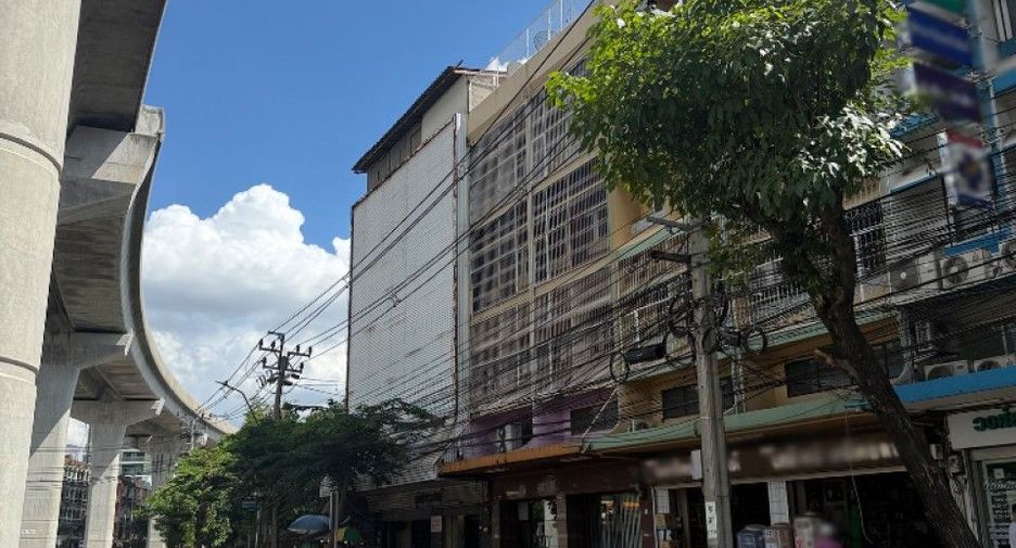 For sale 4 bedrooms retail Space in Bang Sue, Bangkok