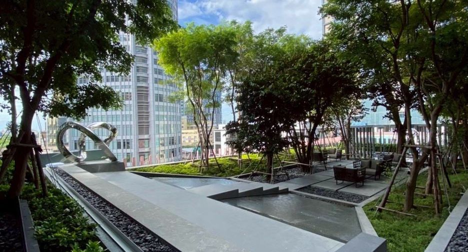 For rent 1 bed condo in Khlong Toei, Bangkok