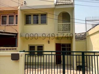 For rent 2 bedrooms townhouse in Phasi Charoen, Bangkok