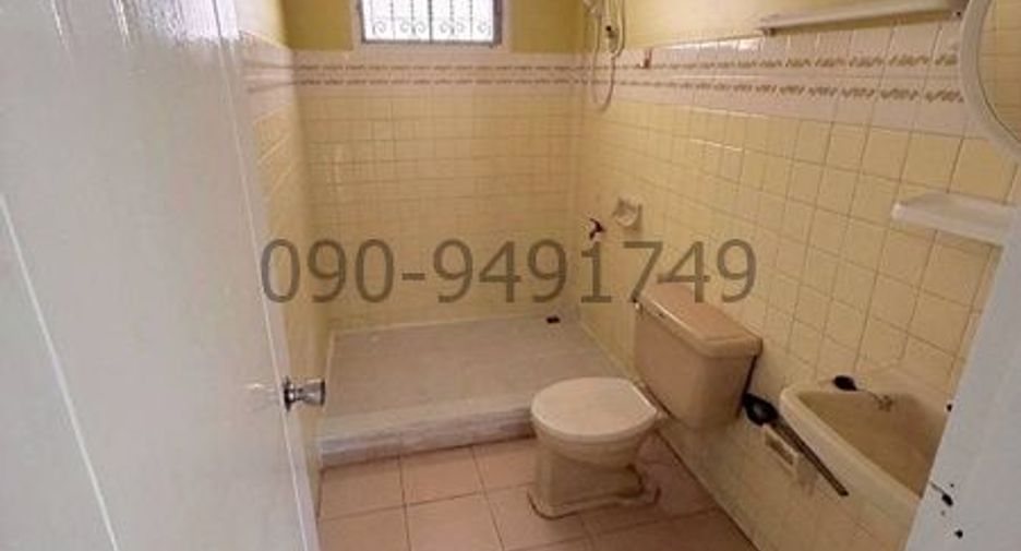 For rent 2 bedrooms townhouse in Phasi Charoen, Bangkok