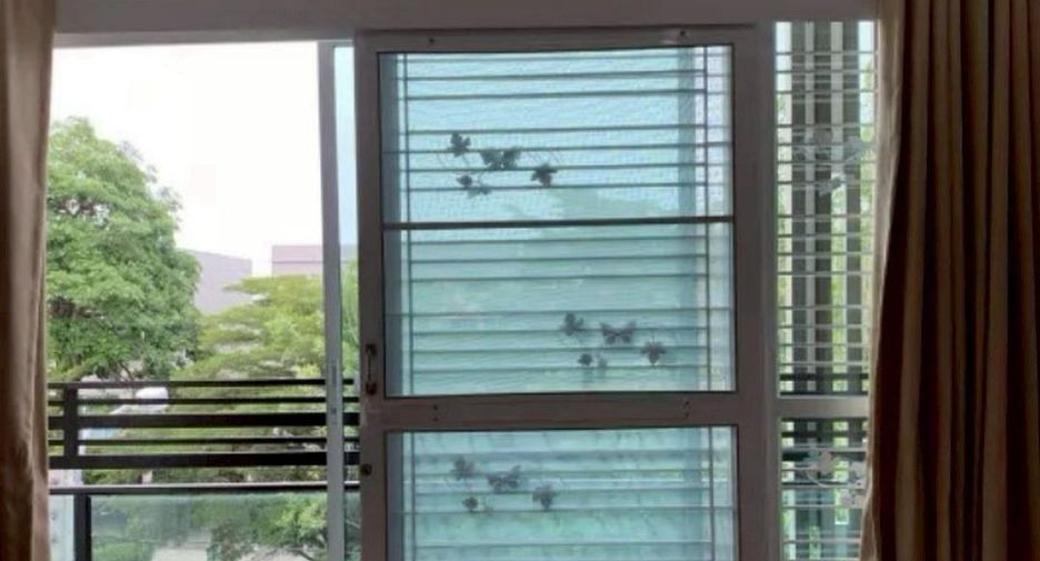 For rent 3 bedrooms townhouse in Pak Kret, Nonthaburi