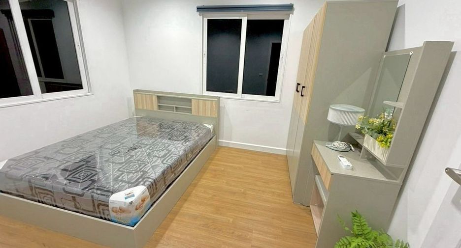 For rent 4 bedrooms house in Khlong Luang, Pathum Thani