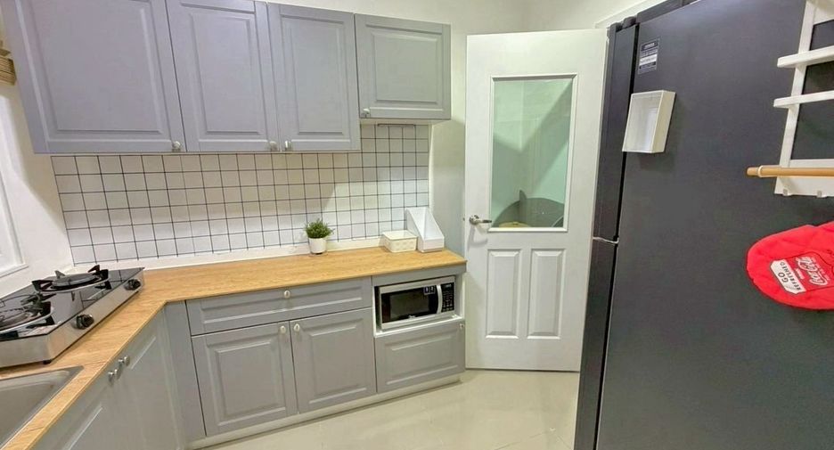 For rent 4 bedrooms house in Khlong Luang, Pathum Thani