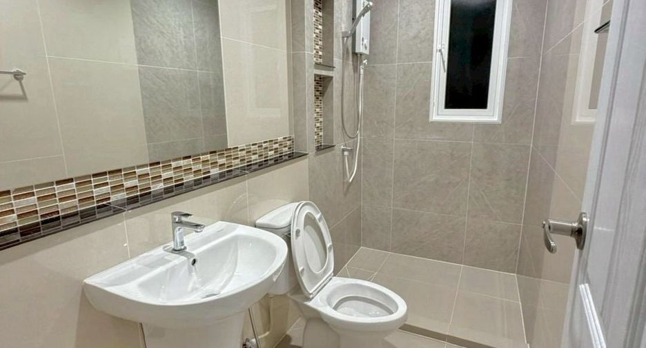 For rent 4 bedrooms house in Khlong Luang, Pathum Thani