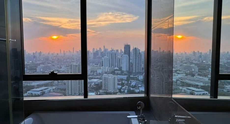 For rent and for sale 1 bed condo in Khlong Toei, Bangkok
