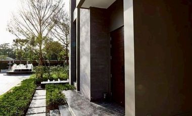 出售 4 卧室 独立屋 在 Phra Khanong, 曼谷