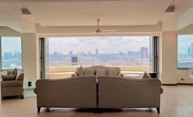 For rent and for sale 2 bedrooms condo in Khlong San, Bangkok