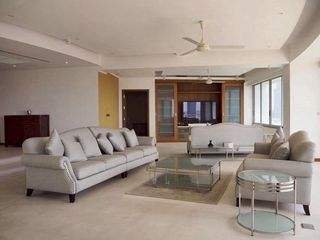 出租 和 出售 2 卧室 公寓 在 Khlong San, 曼谷
