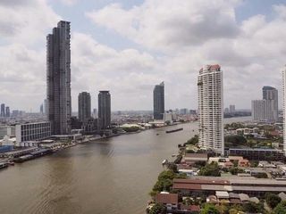 出租 和 出售 2 卧室 公寓 在 Khlong San, 曼谷