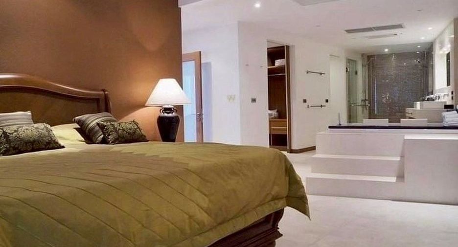 For rent and for sale 2 bedrooms condo in Khlong San, Bangkok