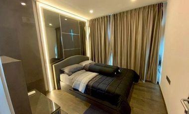For rent 2 bedrooms condo in Pathum Wan, Bangkok