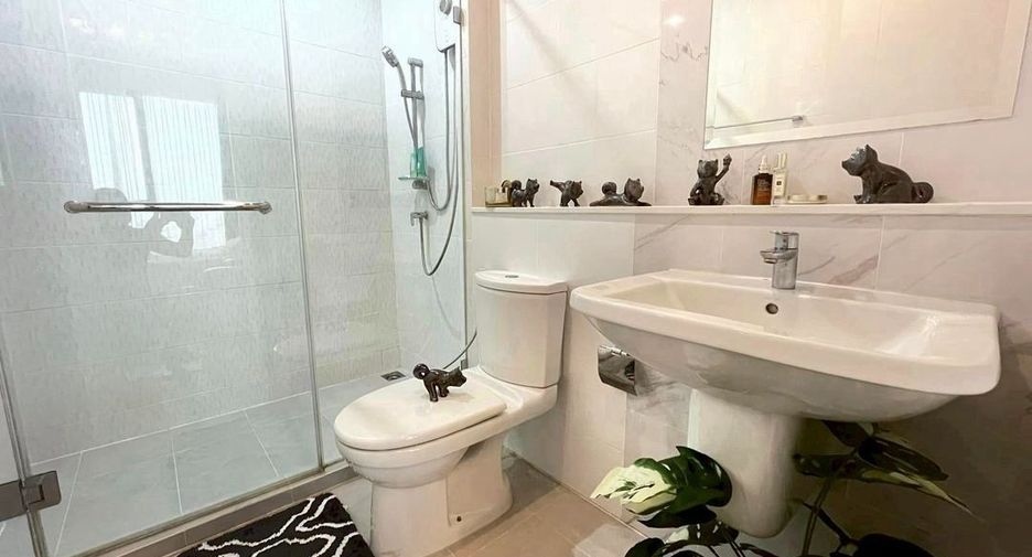 For sale 1 bed condo in Watthana, Bangkok
