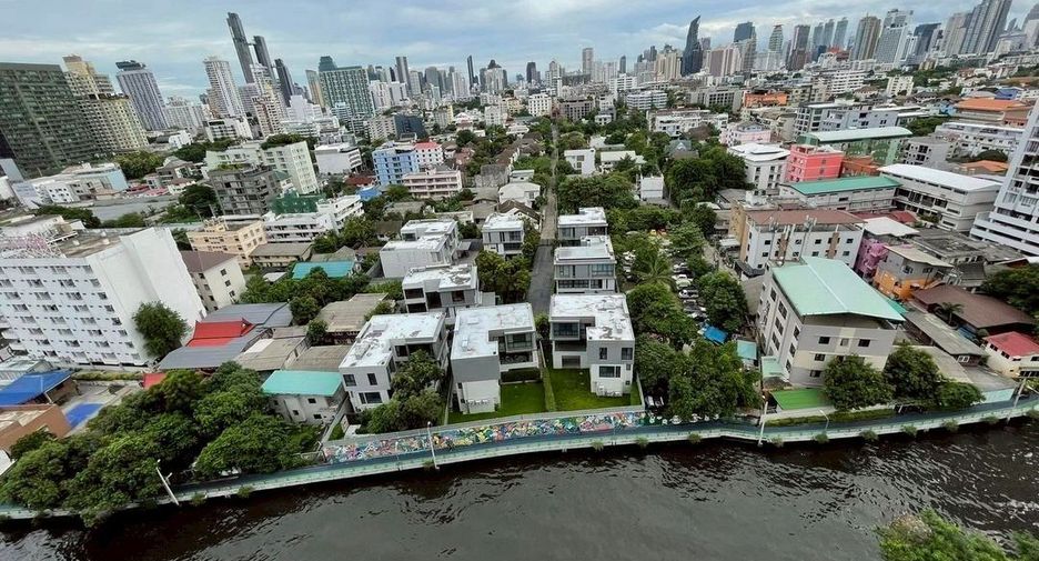 For sale 1 bed condo in Watthana, Bangkok