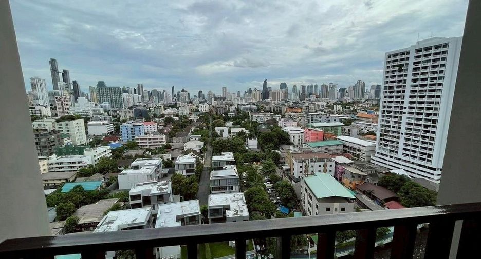 For sale 1 bed condo in Watthana, Bangkok