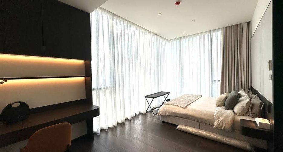 À louer et à vendre 3 chambres condo à Khlong Toei, Bangkok