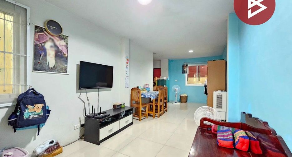 For sale 3 bedrooms townhouse in Si Racha, Chonburi