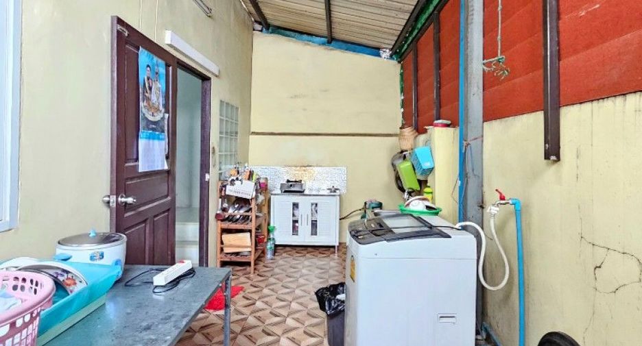 For sale 3 bedrooms townhouse in Si Racha, Chonburi