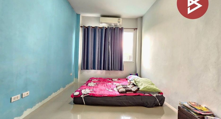 For sale 3 bedrooms townhouse in Si Racha, Chonburi