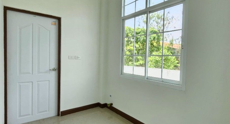 For sale 3 bedrooms house in Mueang Chachoengsao, Chachoengsao
