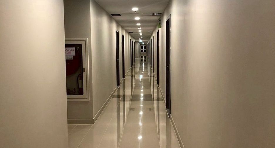 For rent 2 bedrooms condo in Bang Kapi, Bangkok