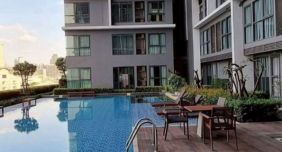 For rent 2 bedrooms condo in Khlong San, Bangkok