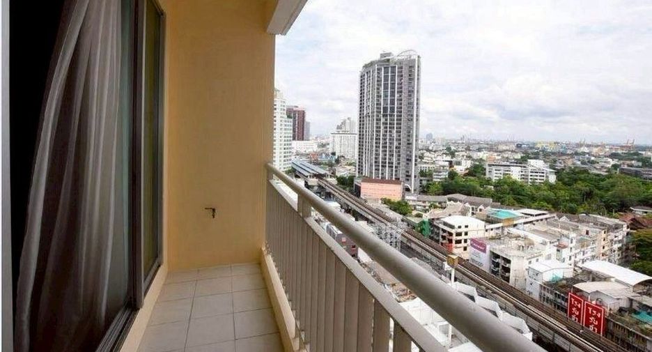 For rent 2 bedrooms condo in Khlong Toei, Bangkok