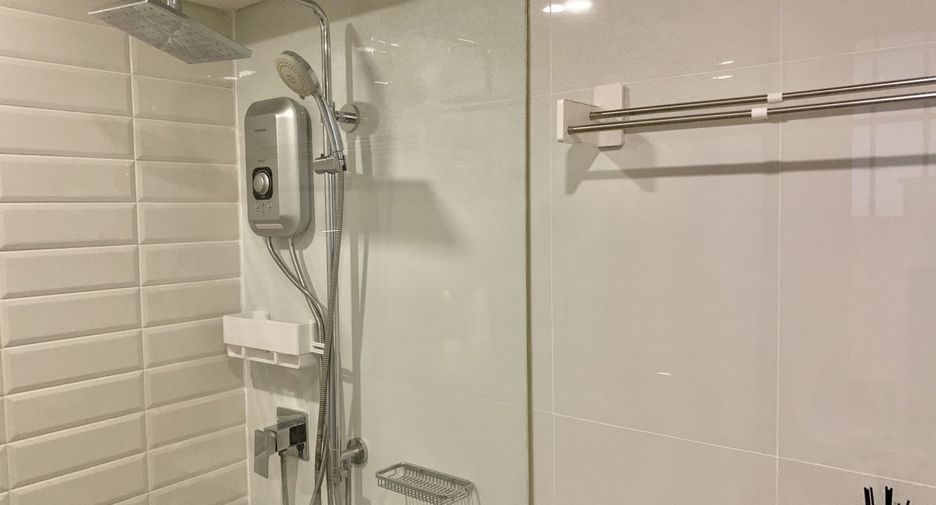 For sale 1 bed condo in Phra Khanong, Bangkok