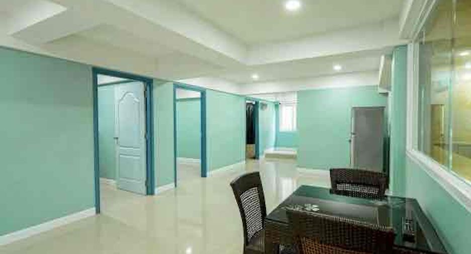 For rent 6 bedrooms villa in East Pattaya, Pattaya