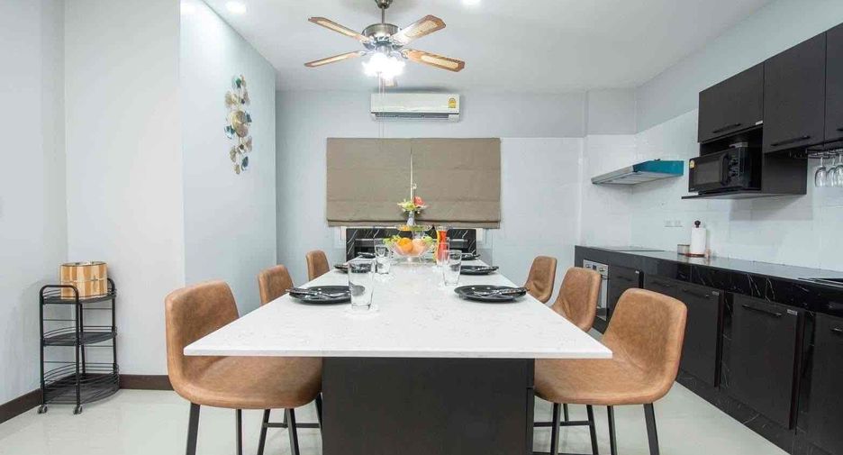 Villa en alquiler de 6 habitaciones en East Pattaya, Pattaya