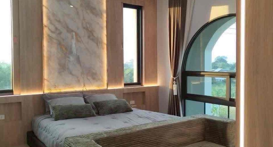 For rent 4 bedrooms villa in Sattahip, Chonburi