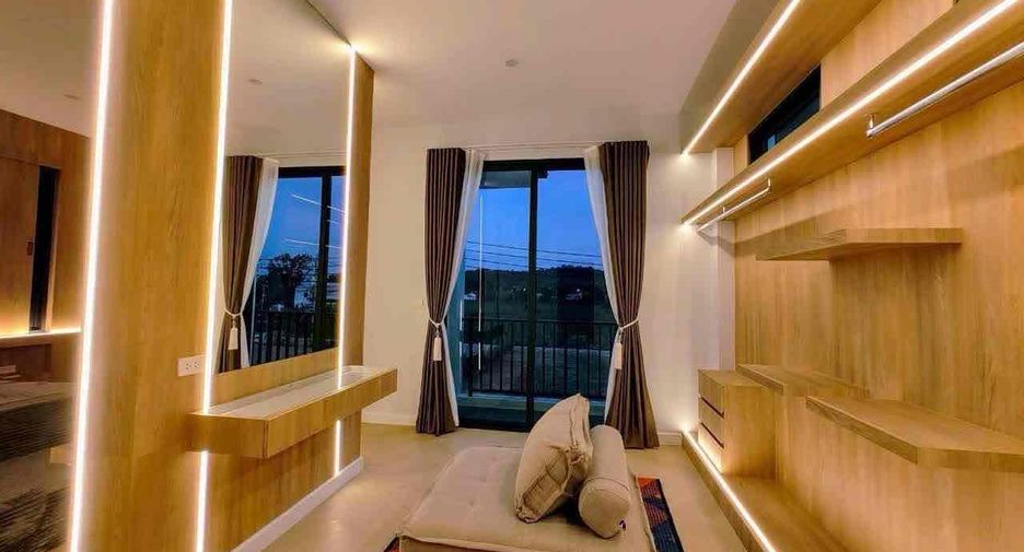 For rent 4 bedrooms villa in Sattahip, Chonburi
