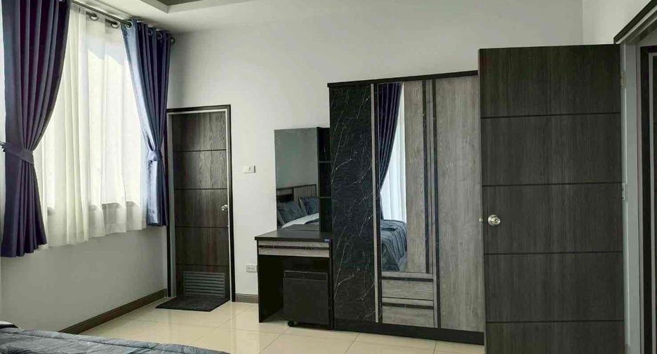 For rent 4 bedrooms villa in Huay Yai, Pattaya