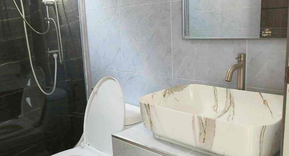 For rent 4 bedrooms villa in Huay Yai, Pattaya