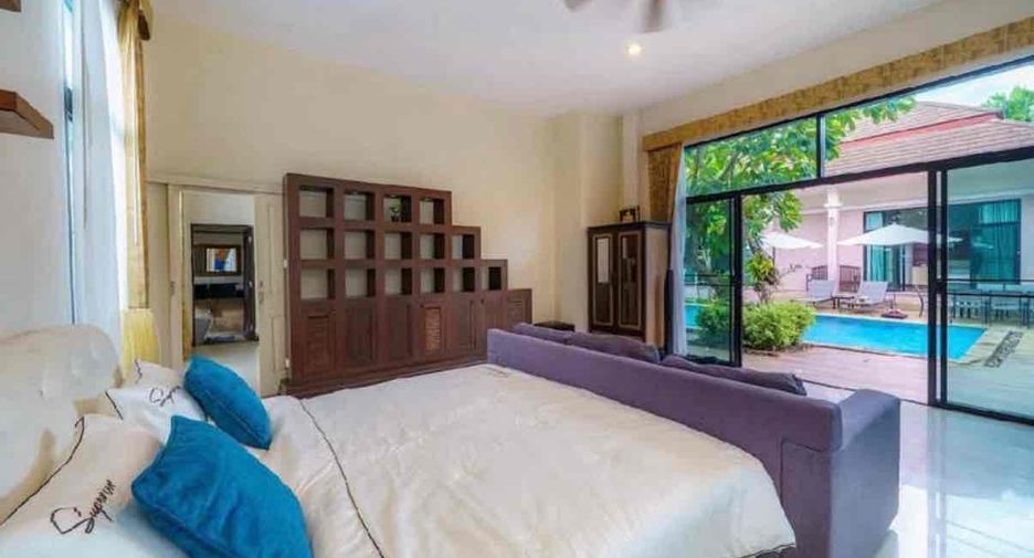 For rent 5 bedrooms villa in East Pattaya, Pattaya