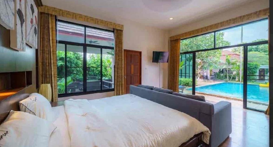 For rent 5 bedrooms villa in East Pattaya, Pattaya