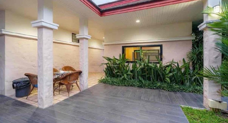 For rent 5 bedrooms villa in East Pattaya, Pattaya