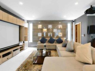 For rent 5 bedrooms villa in Bang Lamung, Chonburi