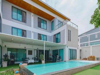 For rent 5 bedrooms villa in Bang Lamung, Chonburi