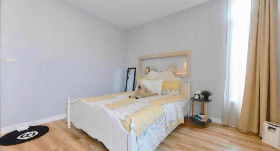 For rent 5 bedrooms villa in East Pattaya, Pattaya