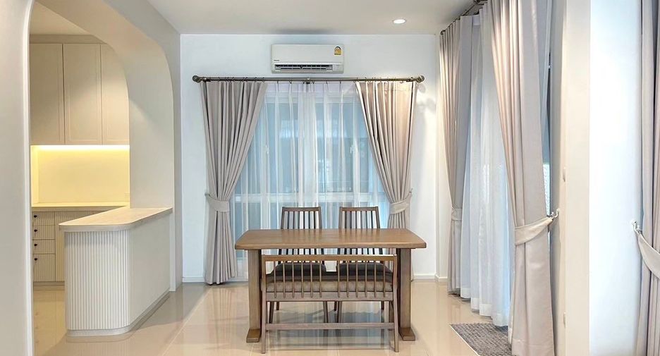 For rent 4 bedrooms house in Doi Saket, Chiang Mai